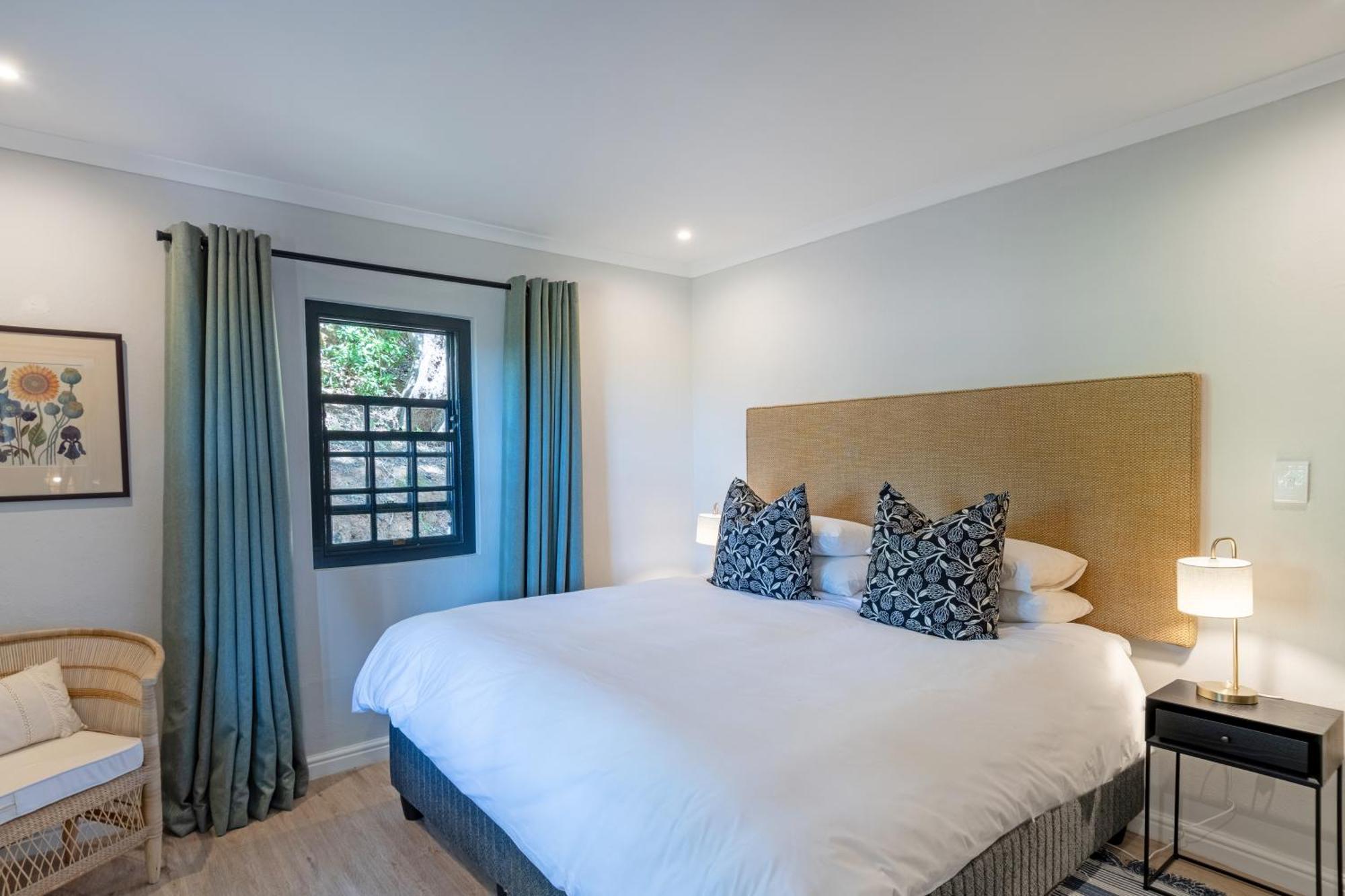 Mont Angelis Aparthotel Стеленбош Екстериор снимка