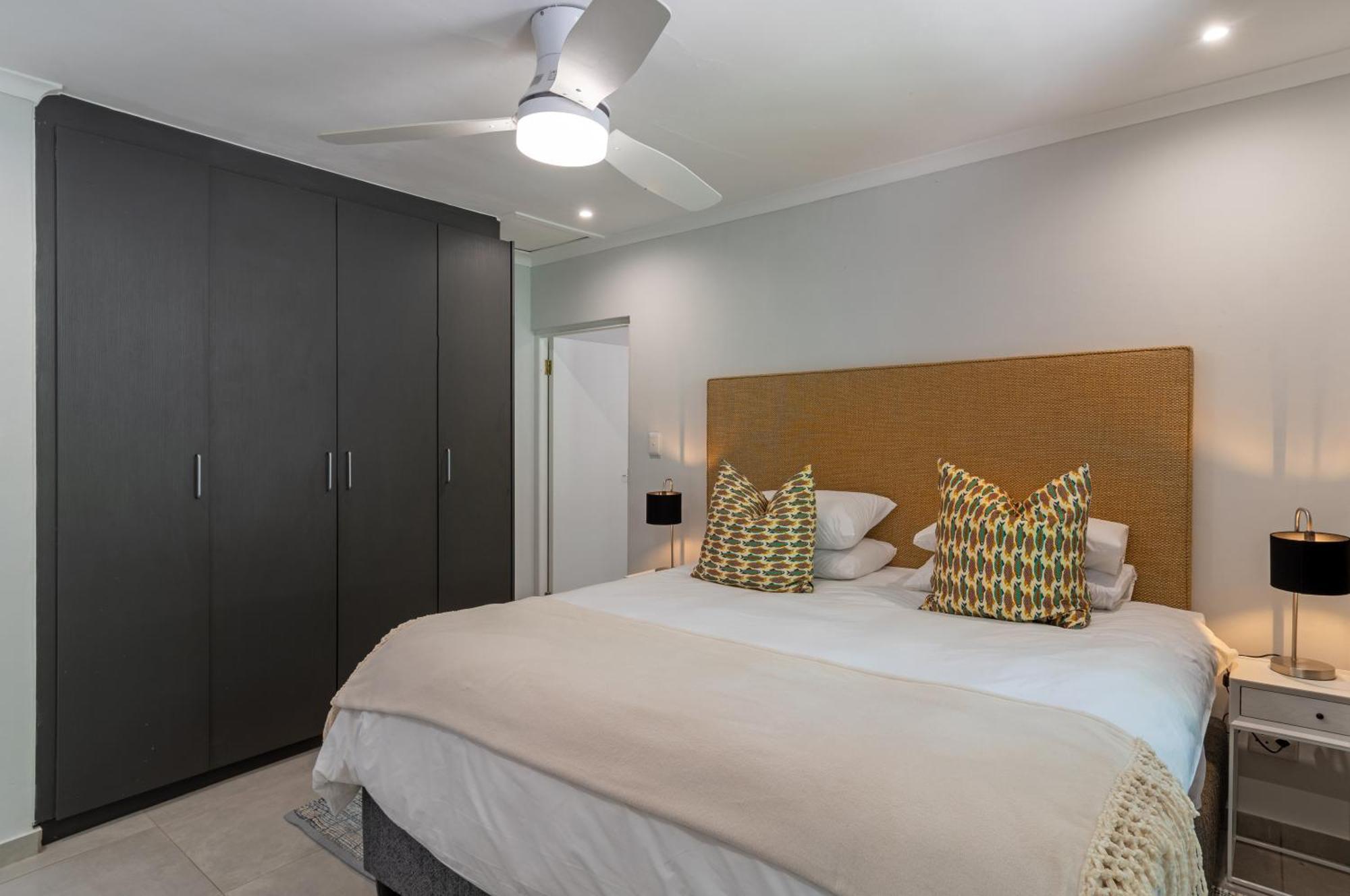 Mont Angelis Aparthotel Стеленбош Екстериор снимка